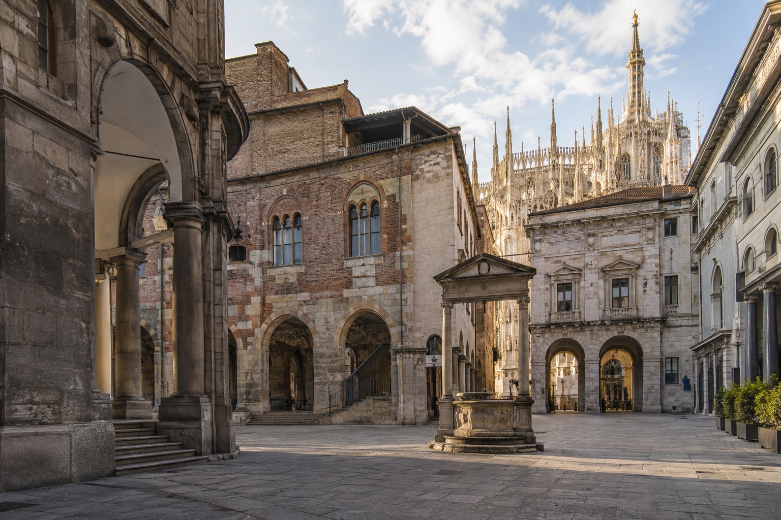 Piazza Mercanti